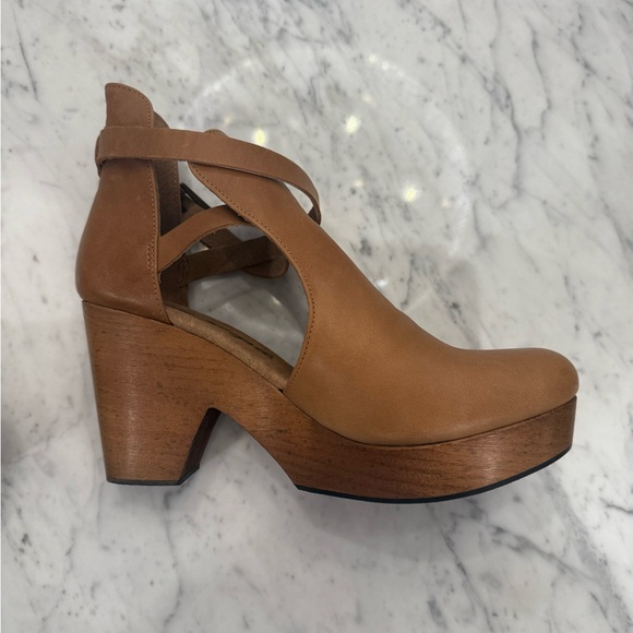 NEW Free People Cedar Clogs Size 7.5 (EU 38) - Picture 5 of 9